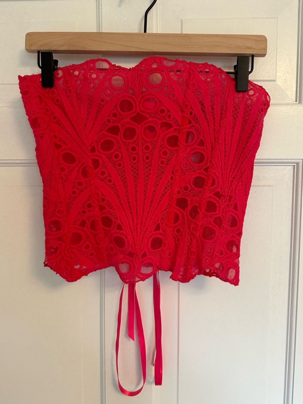 PrettyLittleThing Red Lace Strapless Crop Top